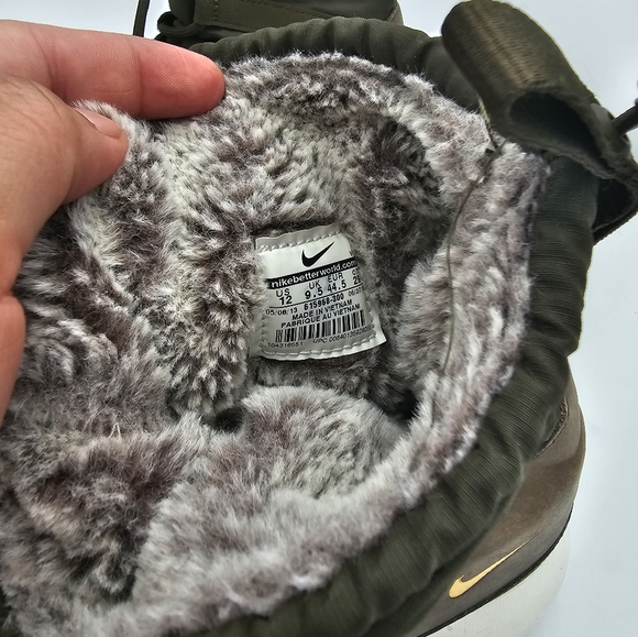 Nike Women's Roshe Run High SneakerBoot Dark Loden / Sail 615968-300 (Size 12) - Picture 2 of 8